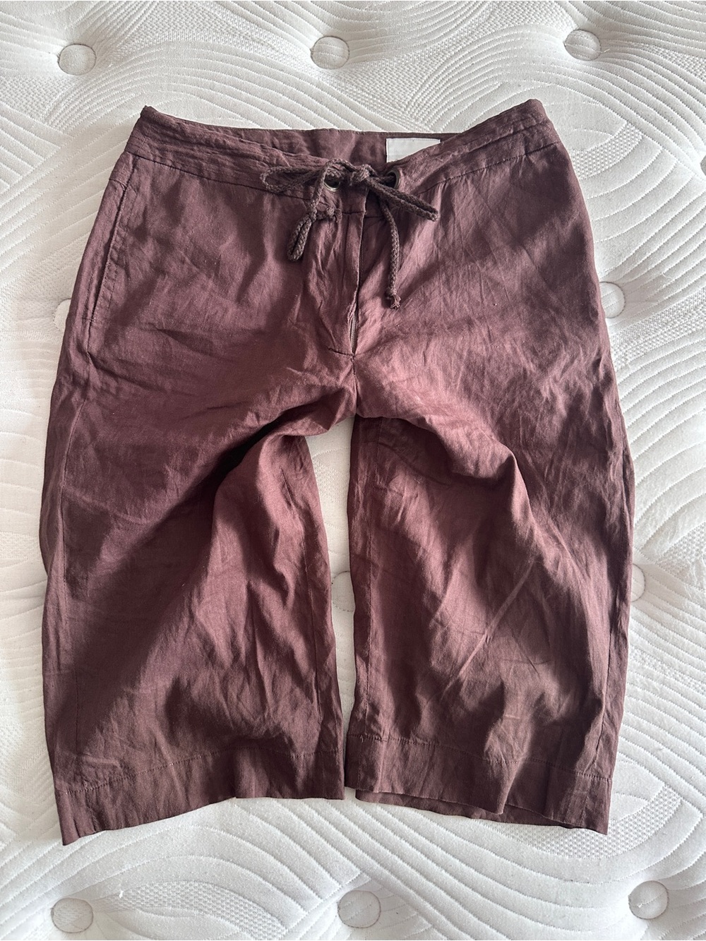 Tweeds Women's linen Capris in Mauve-Brown
